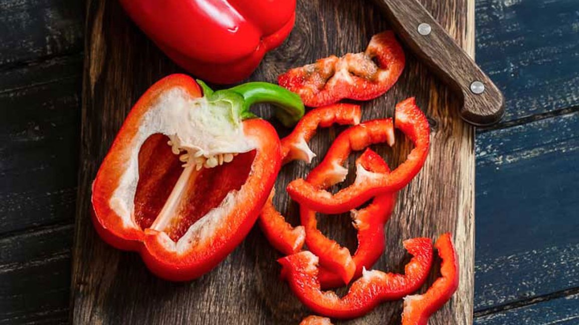Big Red Bell Peppers, 50 Heirloom Seeds Per Packet, Non GMO Seeds